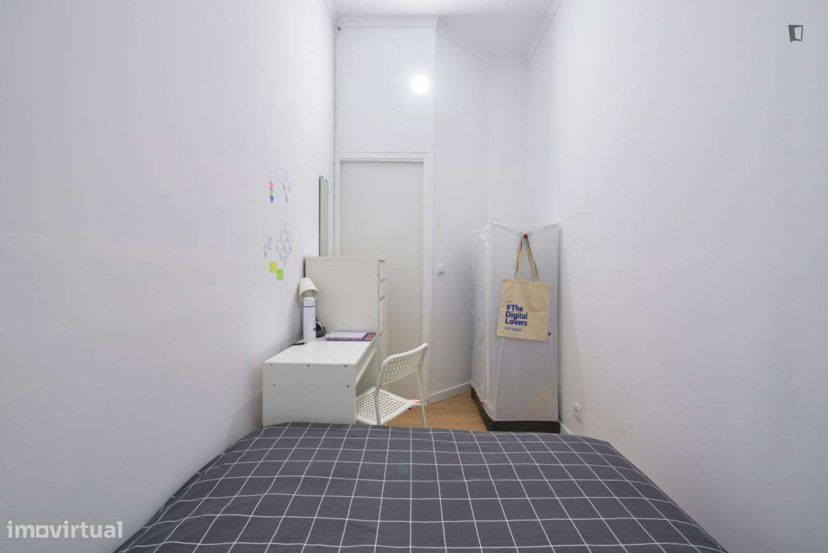 Quarto - localizado em Entrecampos Lisbon - Grande imagem: 4/9