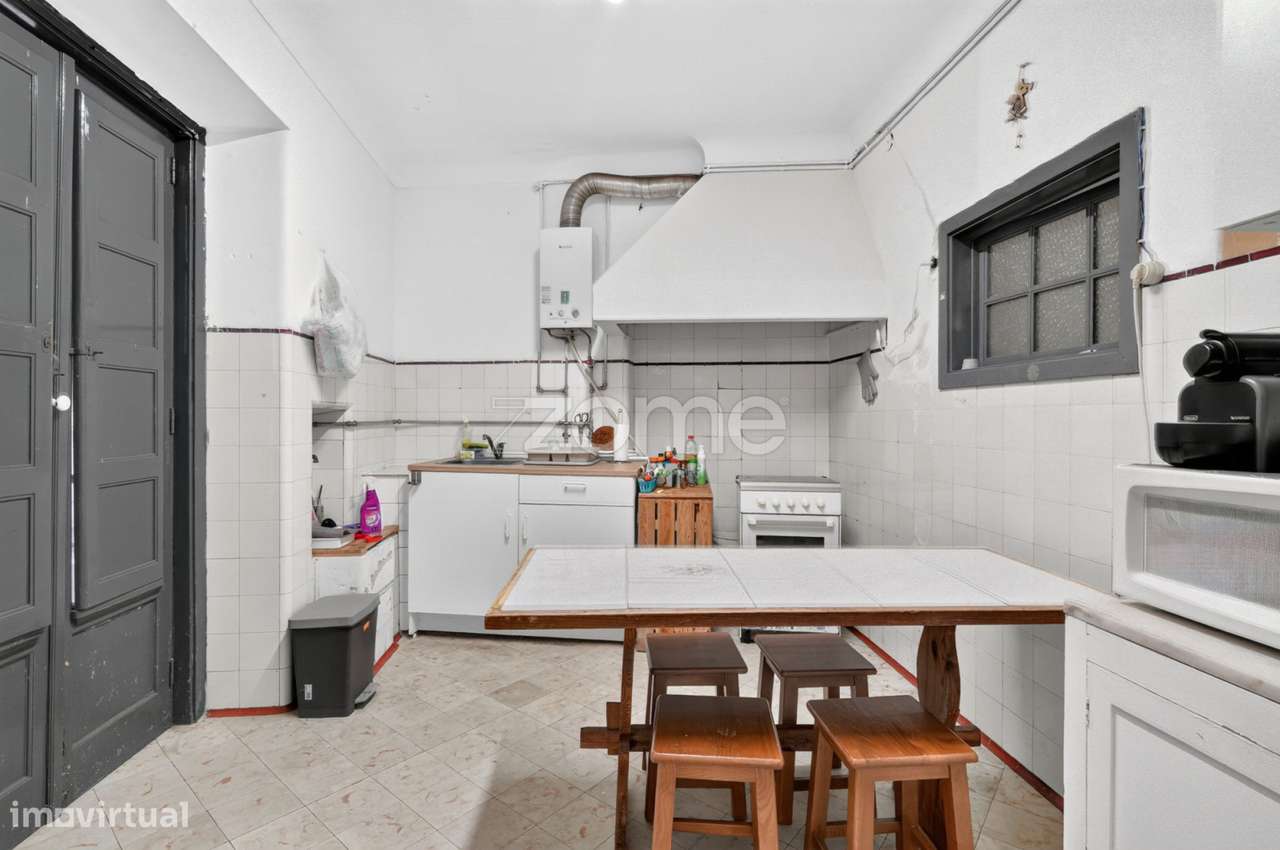 PRÉDIO HISTÓRICO NA SÉ VELHA (Coimbra) — UM INVESTIMENTO COM ALMA-16