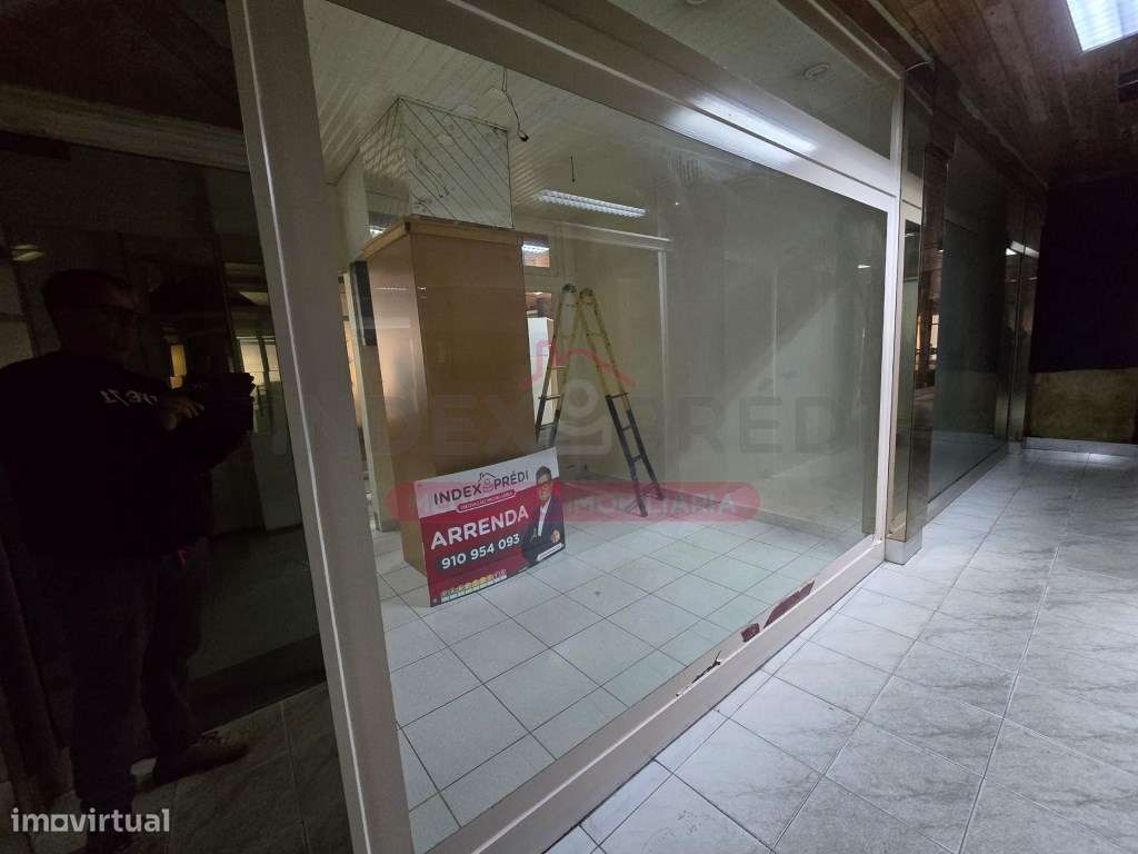 Loja Ampla -3 frentes Envidraçada - Figueira da Foz - Grande imagem: 4/6