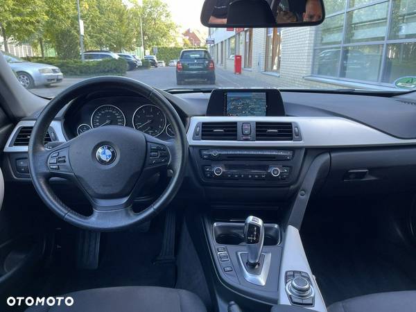 BMW Seria 3 - 25