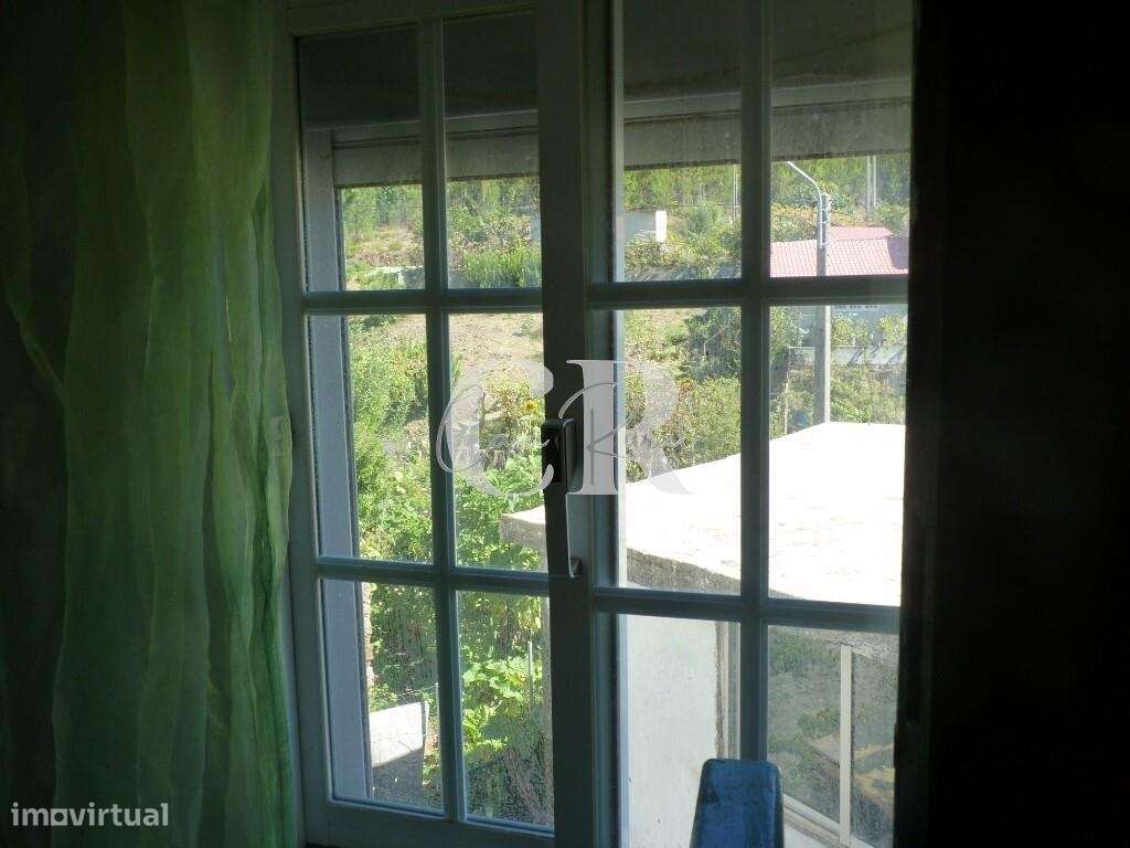 Duas casas habitáveis numa aldeia tradicional de montanha em Alvares,-15