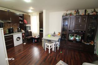 Vând apartament 2 camere în Hunedoara, zona OM