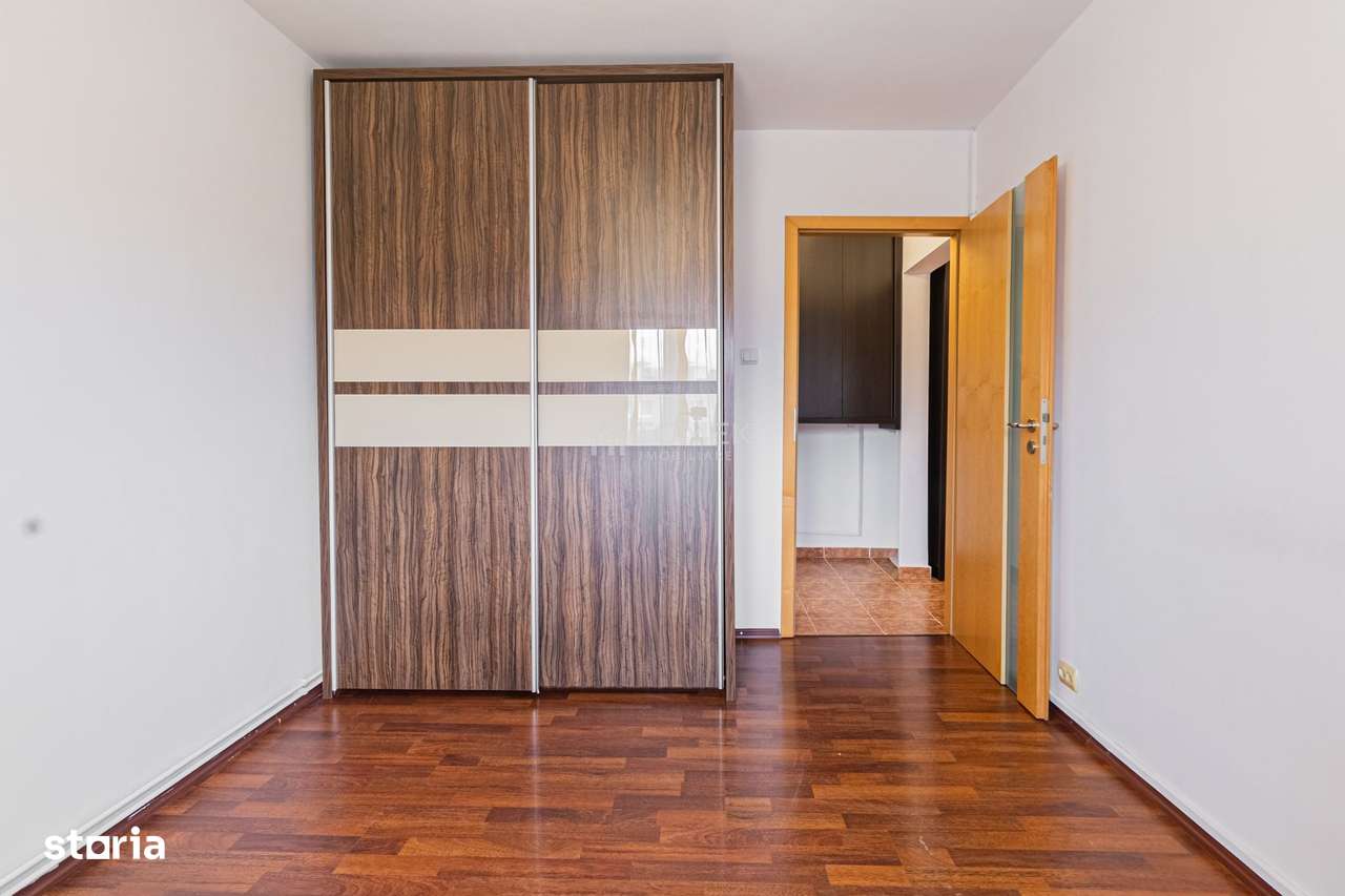 Apartament 4 camere suprafata mare zona Scriitorilor Brasov-14