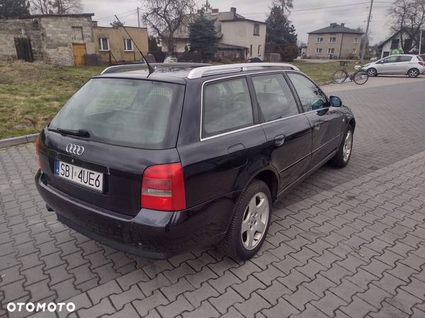 Audi A4 Avant 2.5 TDI - 3