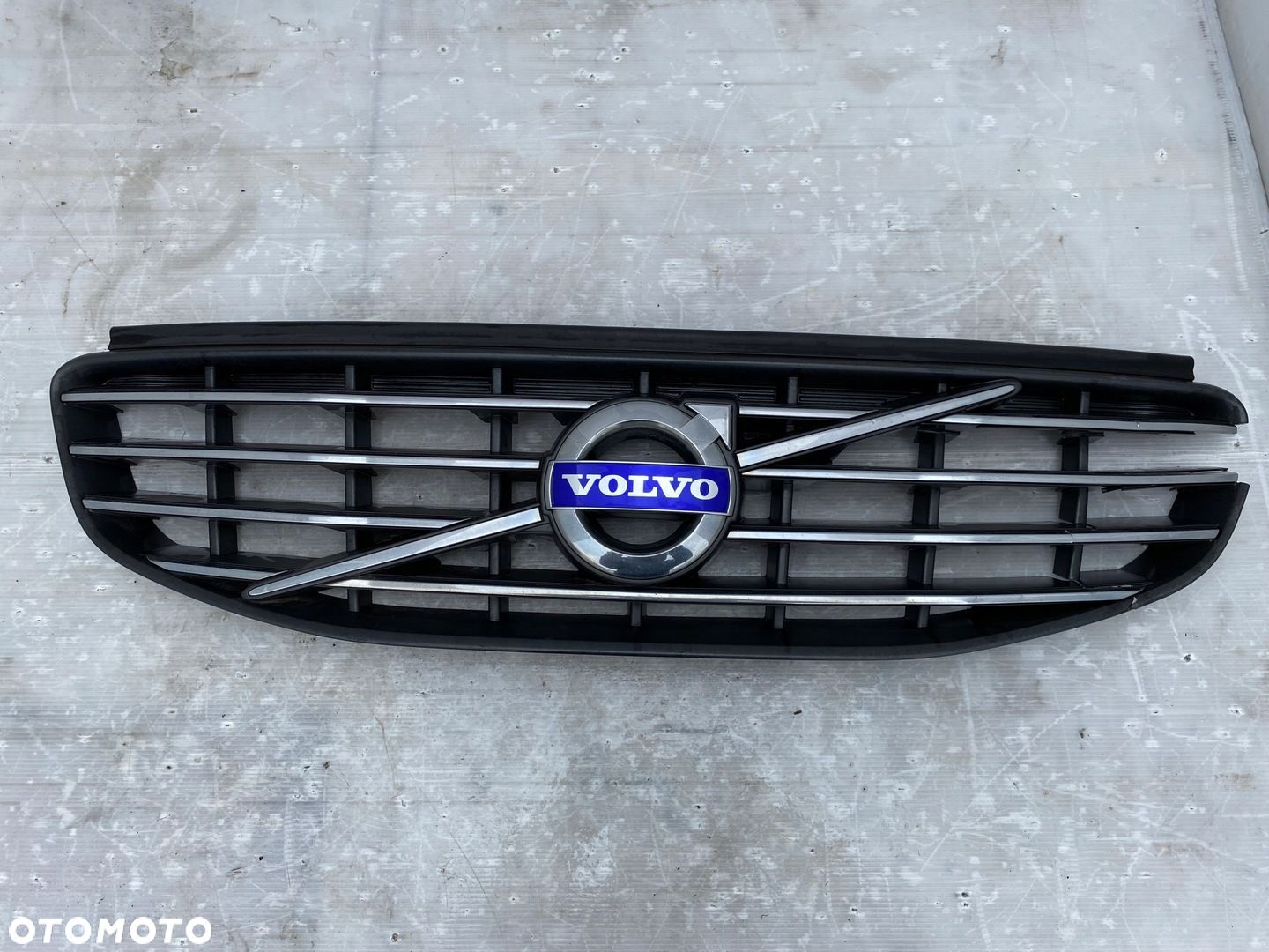 GRILL ATRAPA VOLVO ZDERZAK PRZÓD VOLVO XC60 LIFT 31333832 - 1