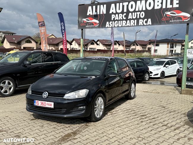 VOLKSWAGEN GOLF - SEDAN