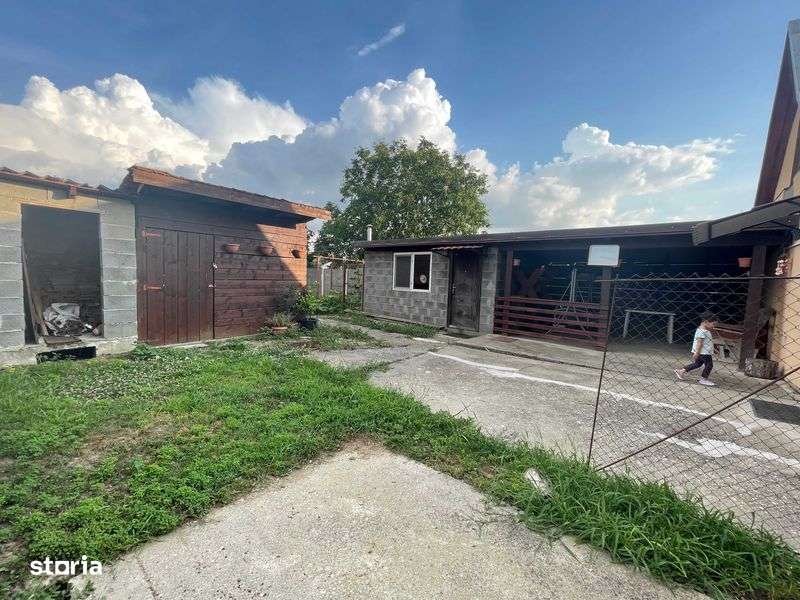 Vand urgent Casa in Peciu Nou - Imagine principală: 4/8