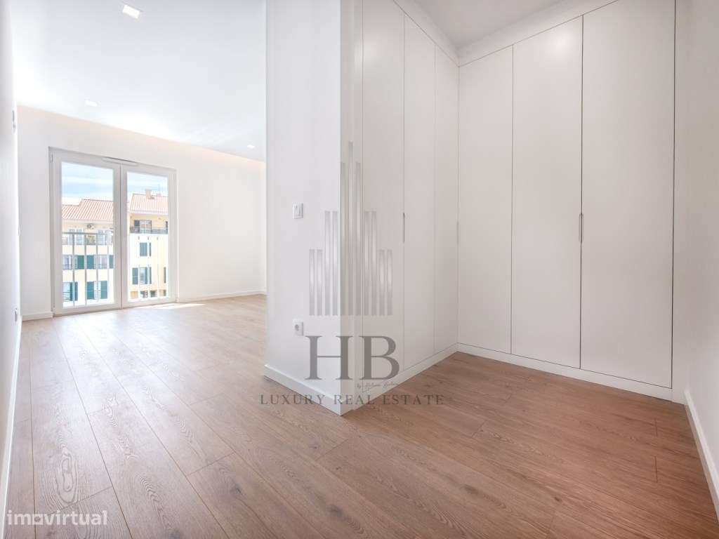 Apartamento T3 com varanda e vista Mar-19