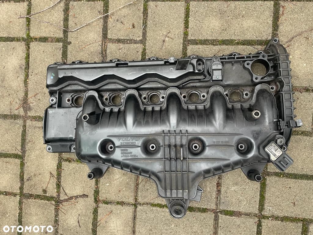 pokrywa zaworow volvo 2.4 d5  2.0 d3 s80 v70 xc60 xc70 31286262 - 1