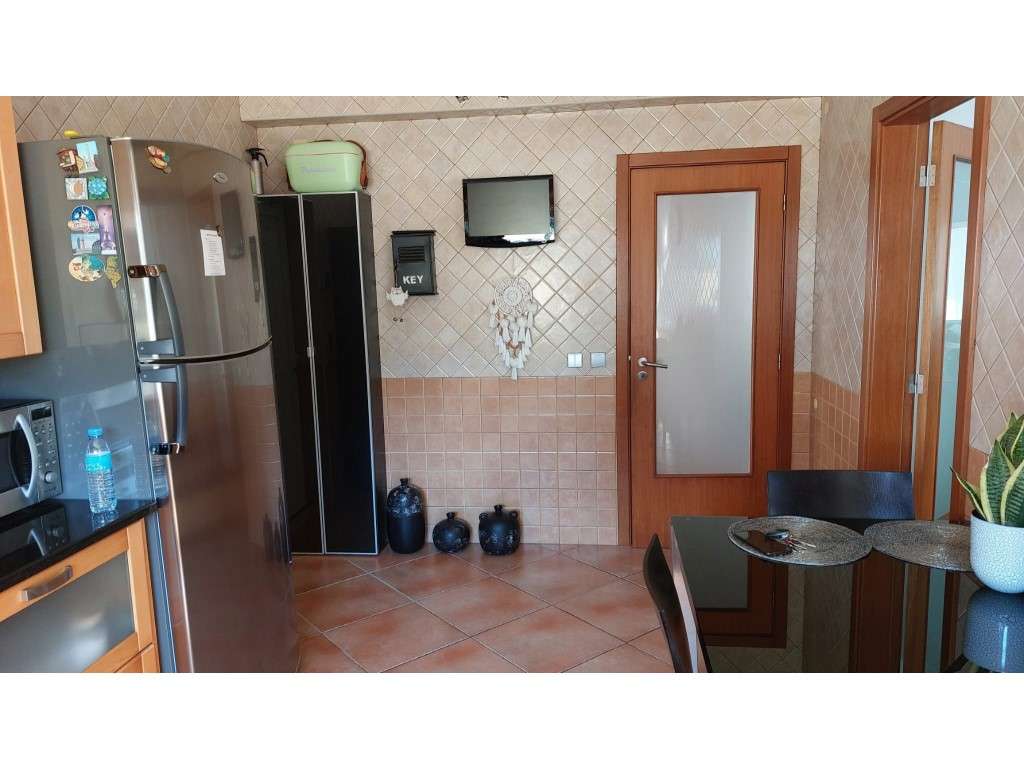 Excelente moradia individual T4 na zona calma da Ortigosa - Grande imagem: 5/32