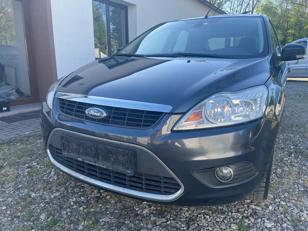 Ford Focus Mk2 1.6 Ghia 2009