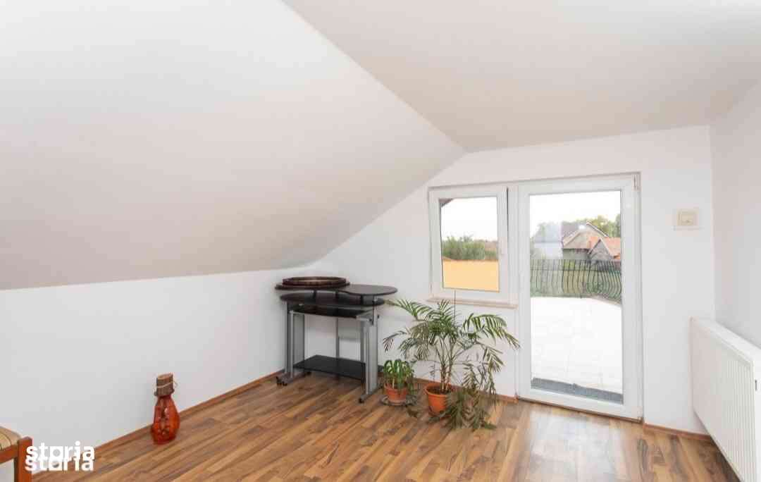 Vilă  Parter+ Mansardă Santandrei mobilată utilată-14