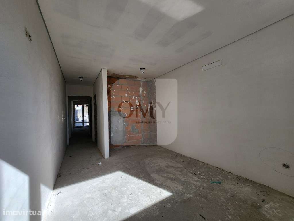 T2 com 2 Varandas Junto ao Parque Corgo em Vila Real-6