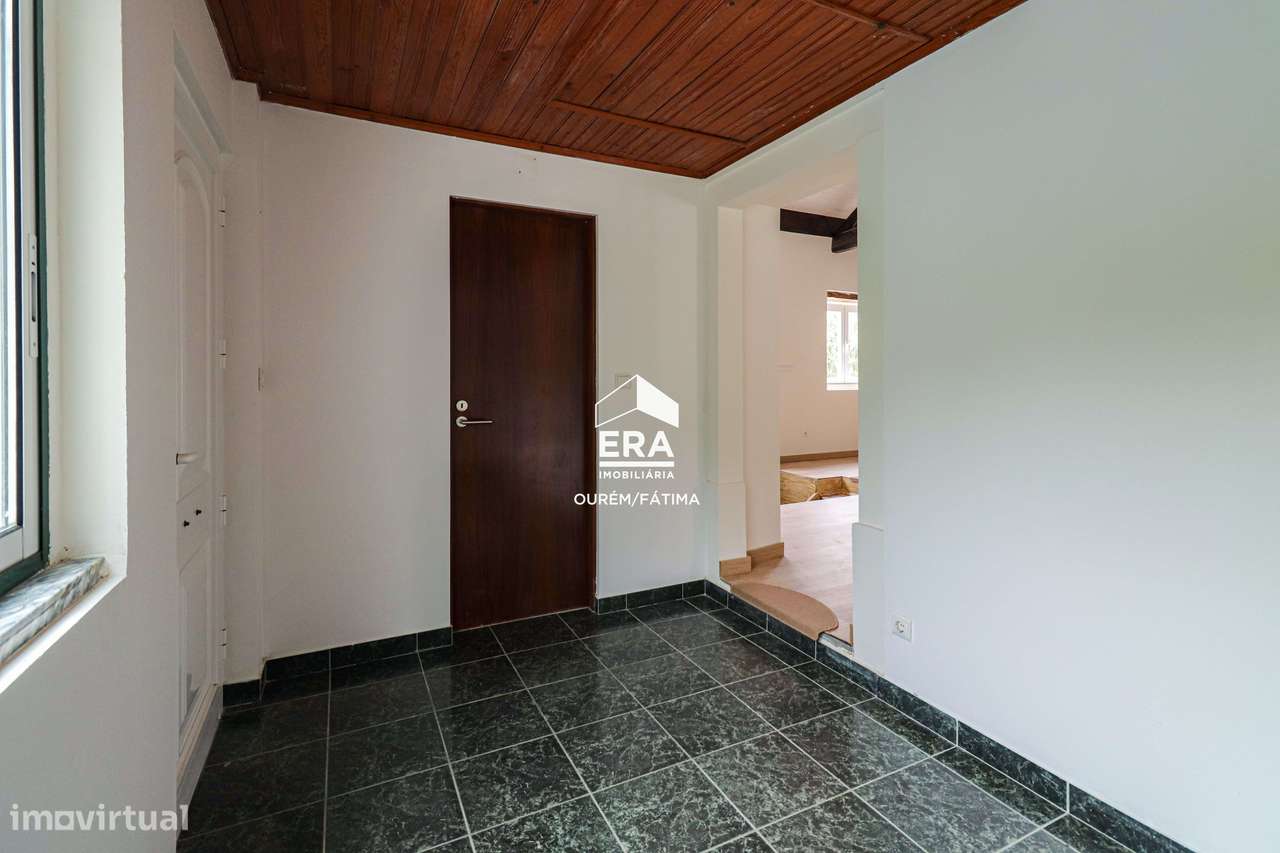 Moradia T3 localizada em Espite-9