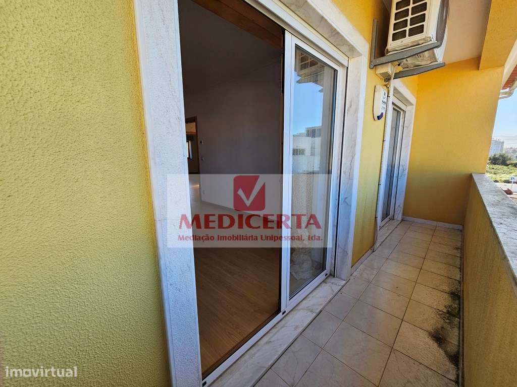 Algueirão - Moradia/Isolada T5 + Logradouro 350m² + Garagem-32