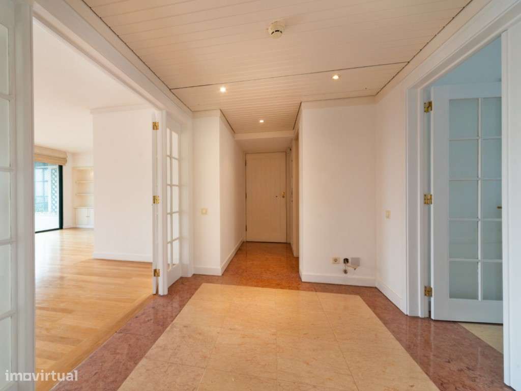 T3+2 em condominio de prestigio nas Amoreiras, com terraço e vista ...-5