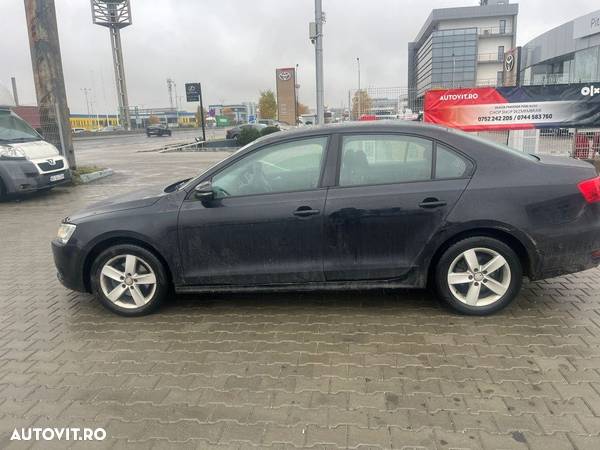 Far stanga Volkswagen Jetta 2011 SEDAN 2.0 TDI - 1