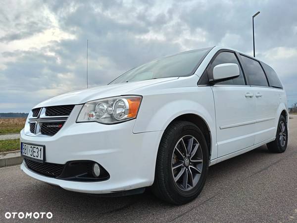 Dodge Grand Caravan - 3