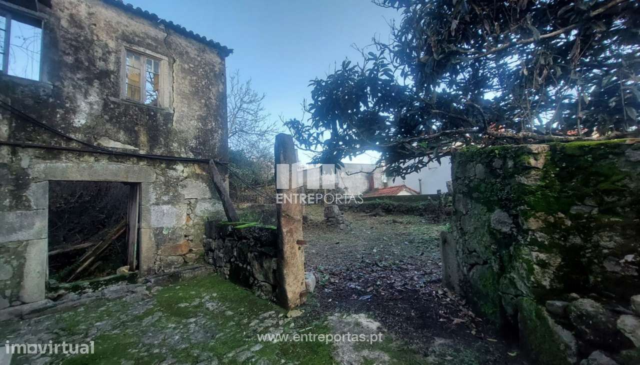 Venda de moradia p/ restauro, Sta Maria Maior, Viana do Castelo-29