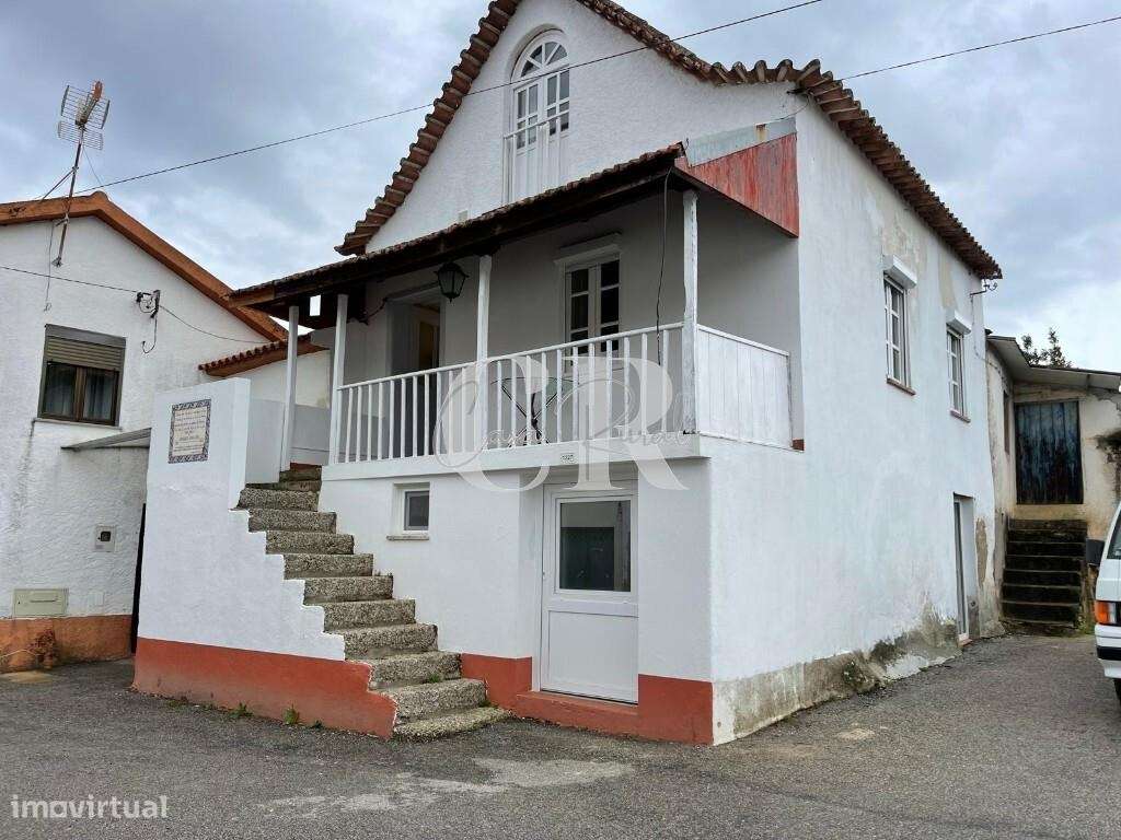 Casa de 2 Quartas em Alvoeira Mouronho Arganil-0