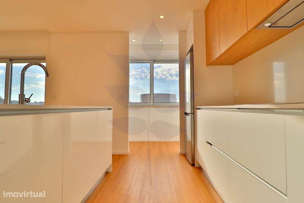 Apartamento T3 Renovado – São Victor, Braga-28