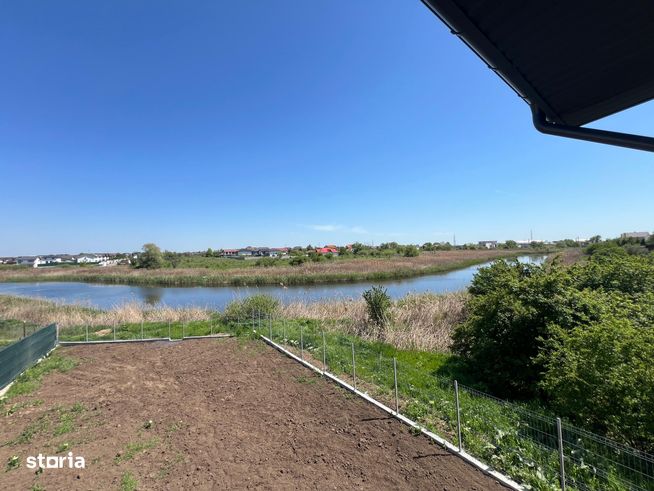 Vila individuala cu vedere la lac-5