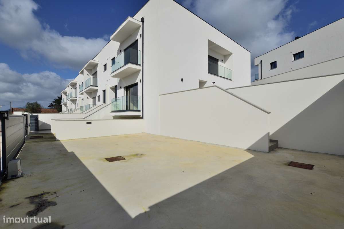 Moradia T4 c/ Certificação Energética A+ | Aveiras de Cima-55