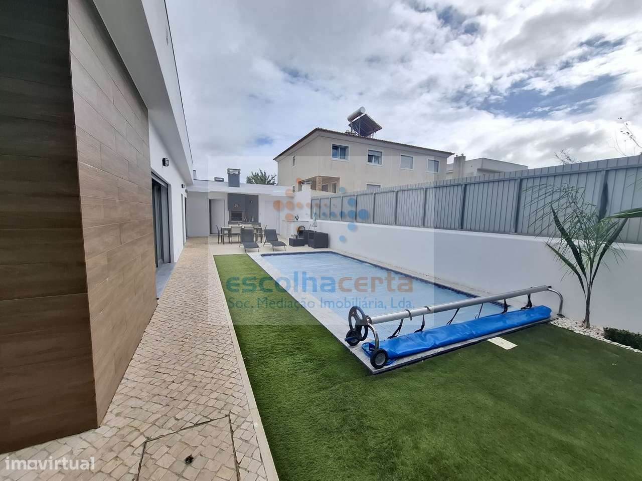 Oportunidade Excelente Moradia Térrea T4 Com Piscina de agua salgada-38