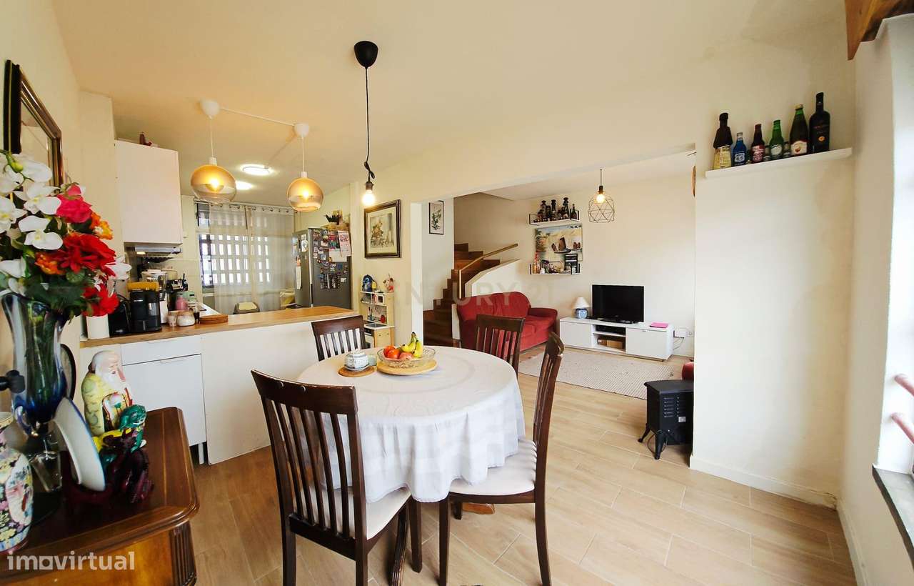 Apartamento T4 duplex em Setúbal com Vista e Boa Exposição Solar-8