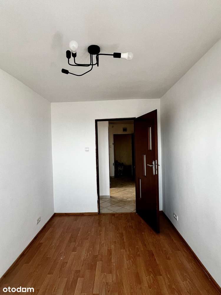 Przestronne mieszkanie z balkonem w centrum-11