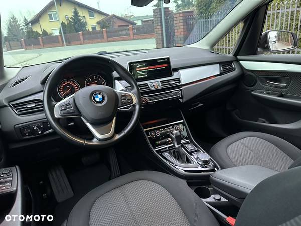 BMW Seria 2 218d Business Edition sport - 20