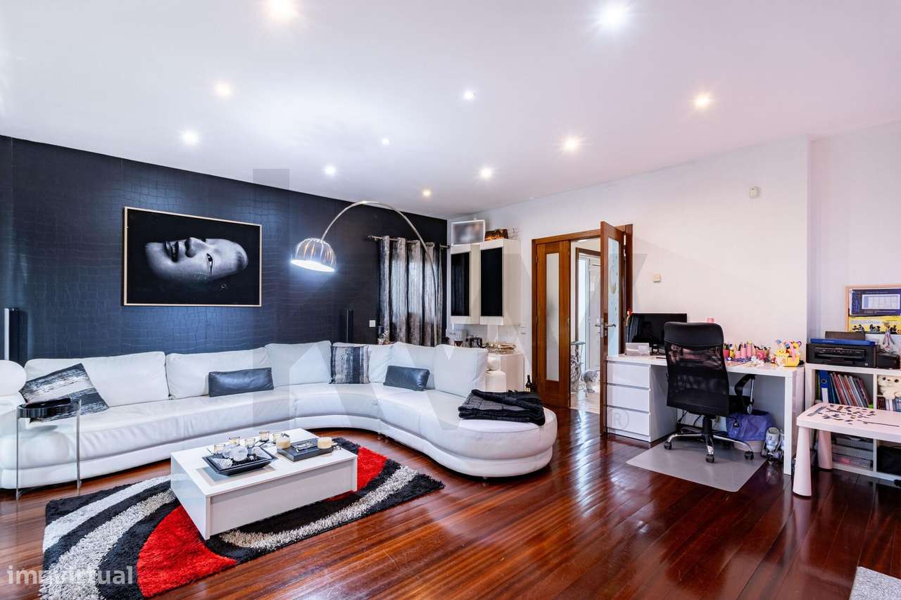 Moradia T3 de 3 Frentes em Sanfins – Santa Maria da Feira-12