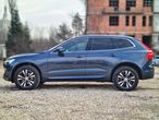 Volvo XC 60 B4 MHEV AWD Momentum Pro - 4