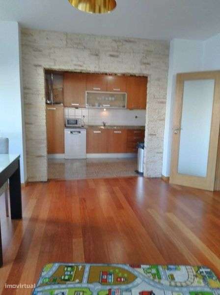 Vendo apartamento T2 no Edifício Viriato (atrás da Escola Grão Vasco) - Grande imagem: 4/4