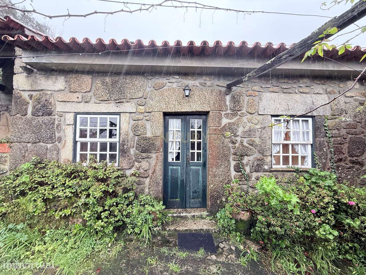 Moradia Rústica T3 em Pedra com Terreno de 1147 m² – Forjães - Grande imagem: 2/29