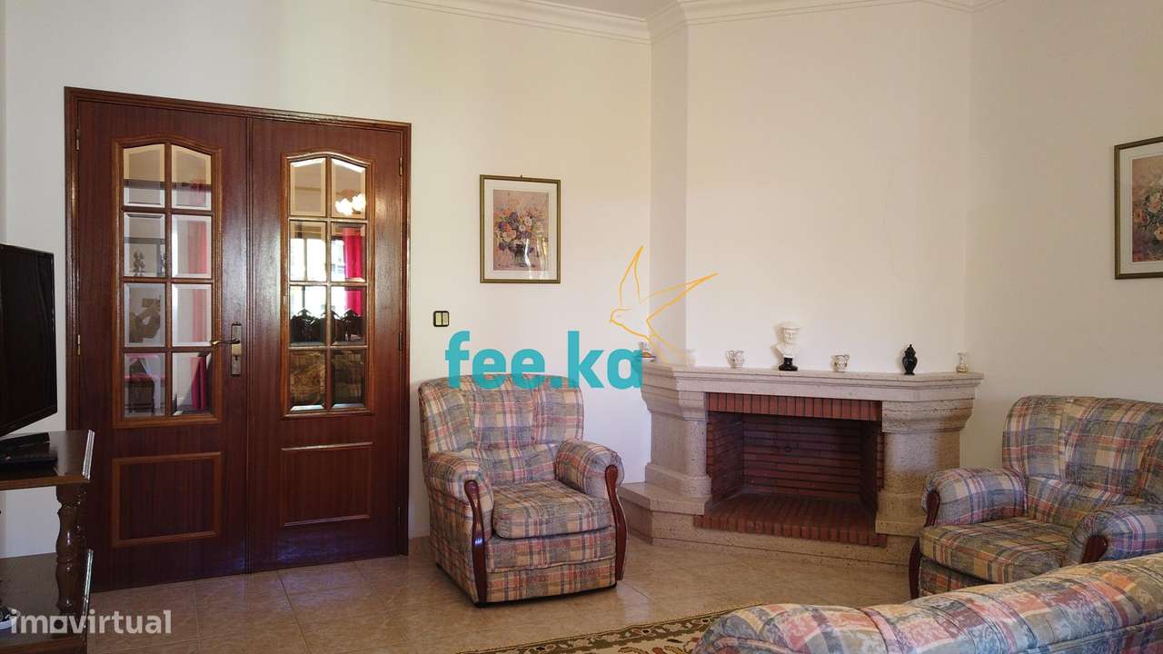 Apartamento T4 com Garagem-11