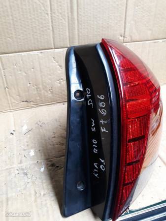 KIA RIO 2001 SW FAROLIM TRAS DTO FT606 - 3