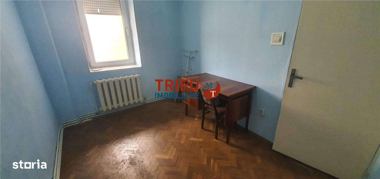 Apartament cu 4 camere de vanzare zona Centru - Imagine principală: 4/11