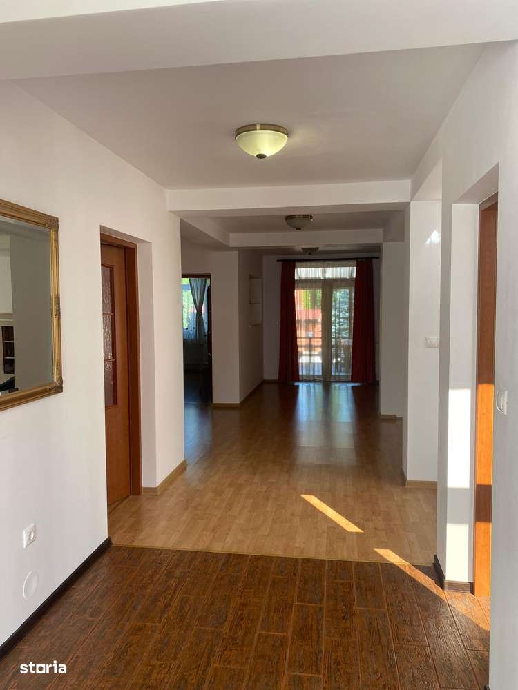 Casa zona  Calea Moldovei-13