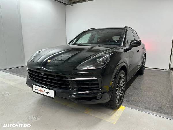 Porsche Cayenne - 1