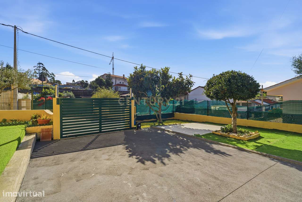 Moradia T5 com Garagem e Piscina em Miragaia, Lourinhã-50