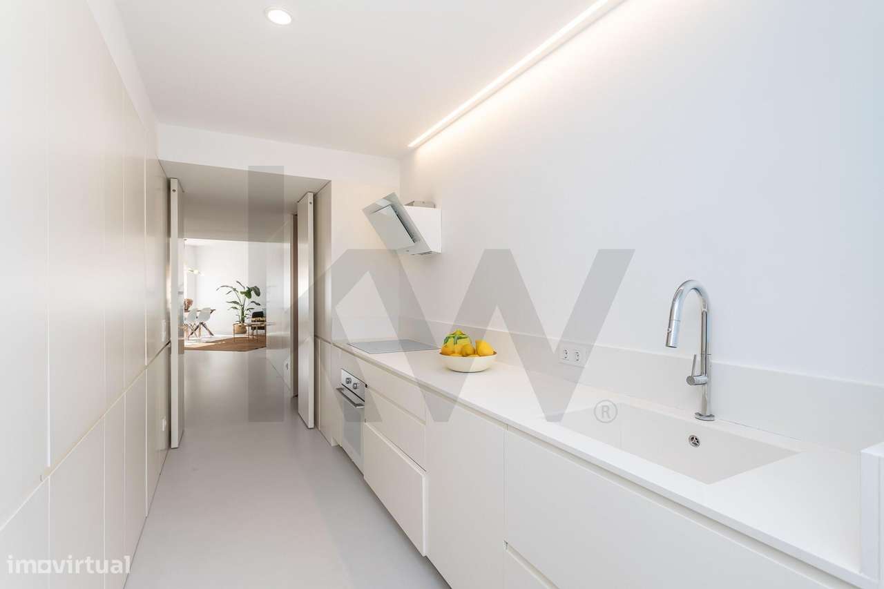 Apartamento T3 Renovado no Condomínio Torres de Lisboa | Laranjeiras S-18