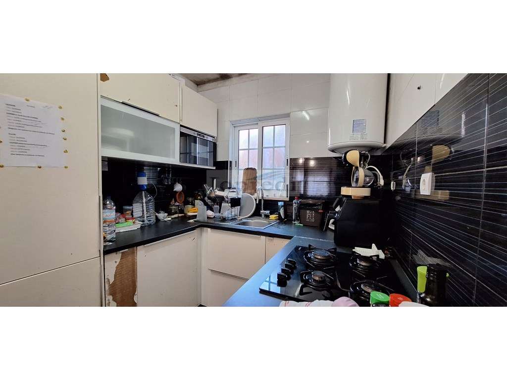 Moradia T2+1 com logradouro-11