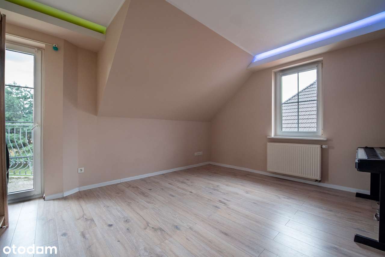 6 pokoi/duża działka/basen/meble/oddzielne pom po salonie fryzjerskim/-13