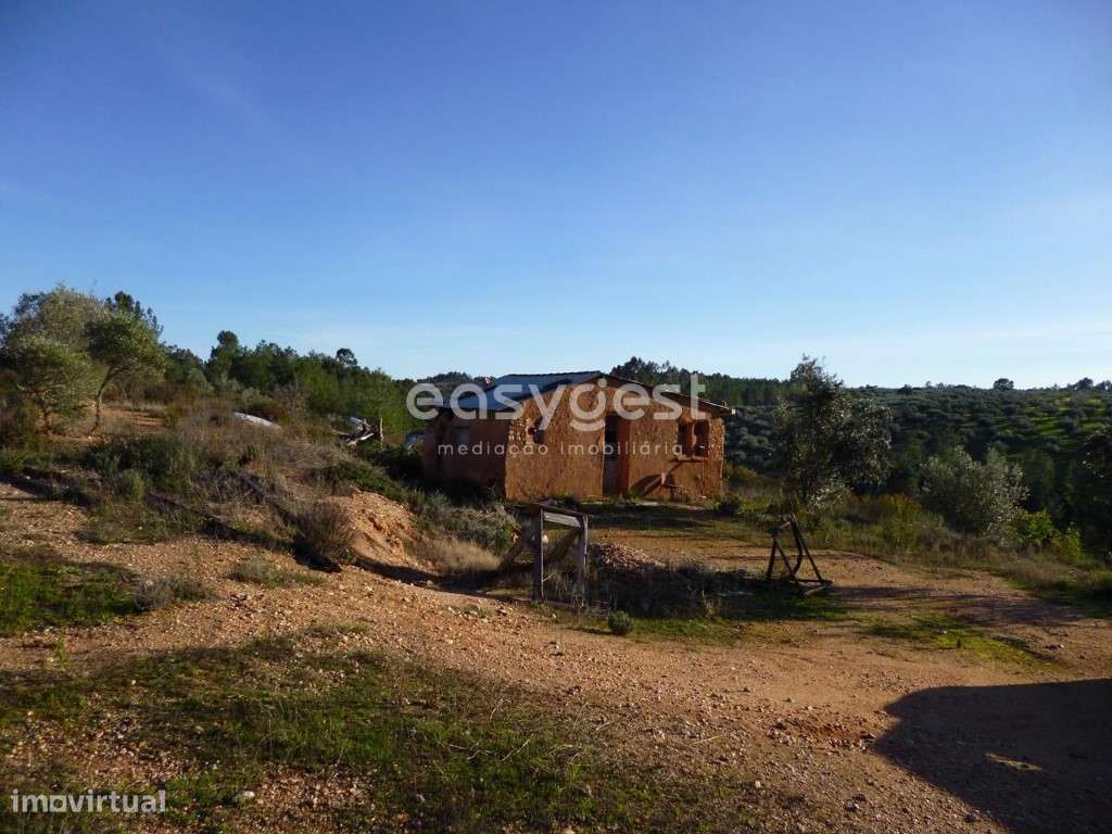 Excelente Terreno Rústico com boa localização em Malpica do Tejo - Grande imagem: 2/17
