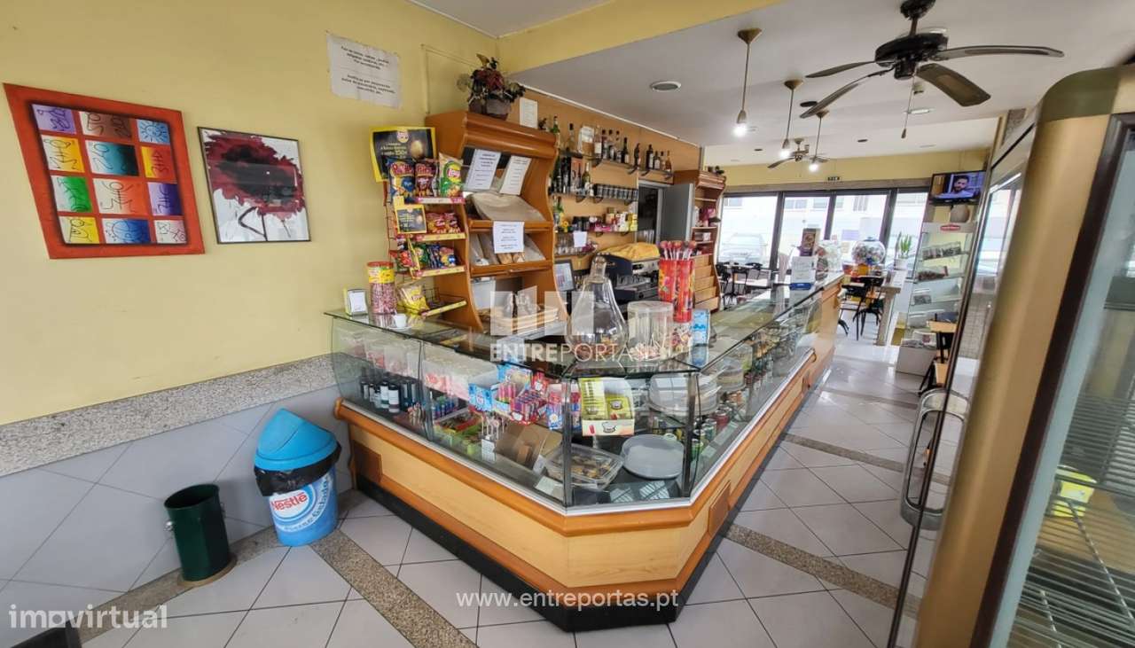 Venda de loja/café em bom estado, Sta Maria Maior, Viana do Castelo - Grande imagem: 1/18