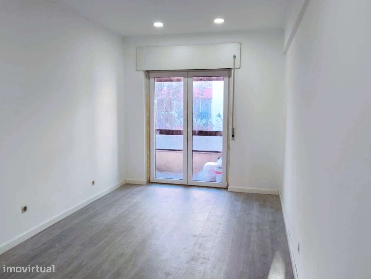 Apartamento T3 Totalmente Remodelado-7