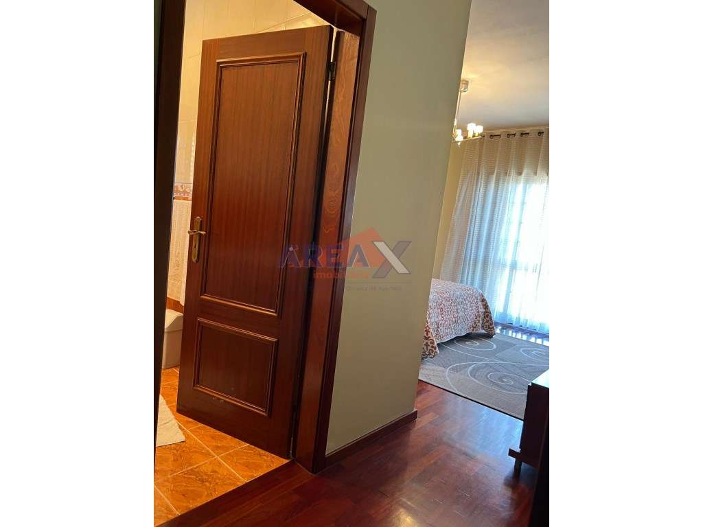 Moradia Geminada T3 em Vila de Cucujães-27