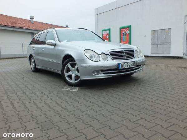 Mercedes-Benz Klasa E 320 CDI T Avantgarde - 3