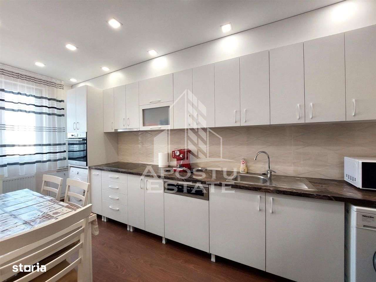 Apartament 2 camere zona Micalaca cu loc de parcare - Imagine principală: 2/10